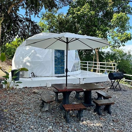 Hotel Gunung Medan Glamping & Cafe Kangar Zewnętrze zdjęcie