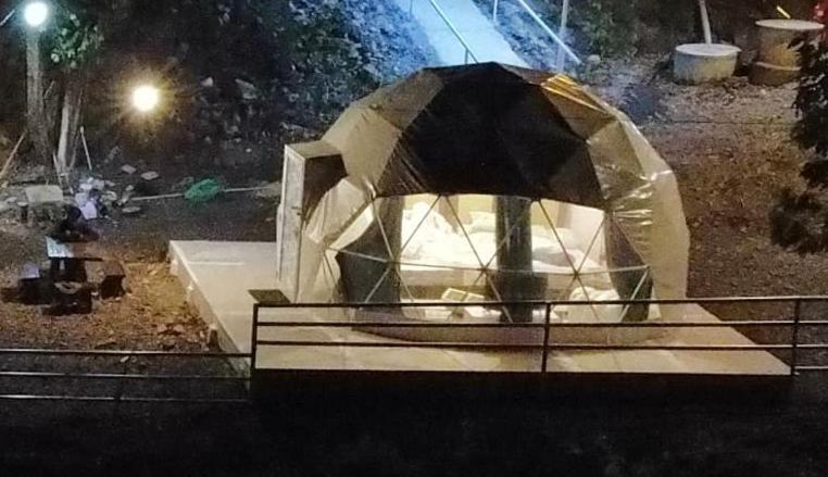 Hotel Gunung Medan Glamping & Cafe Kangar Zewnętrze zdjęcie