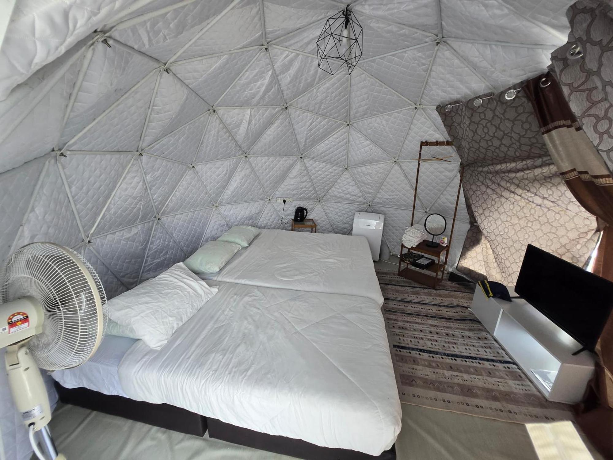 Hotel Gunung Medan Glamping & Cafe Kangar Zewnętrze zdjęcie
