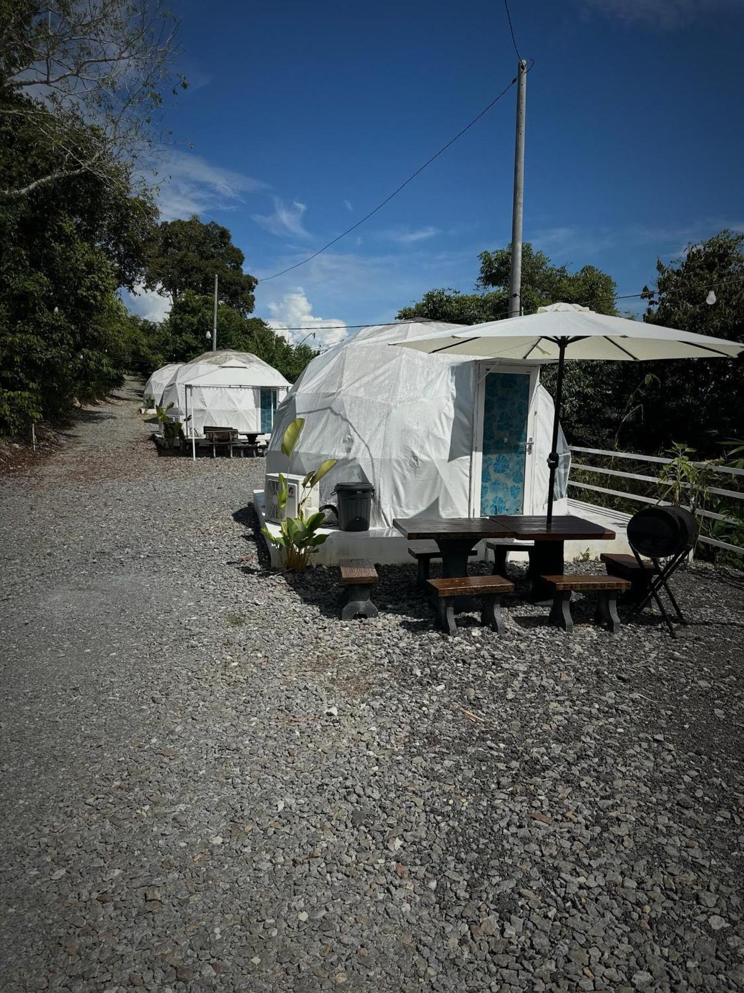 Hotel Gunung Medan Glamping & Cafe Kangar Zewnętrze zdjęcie