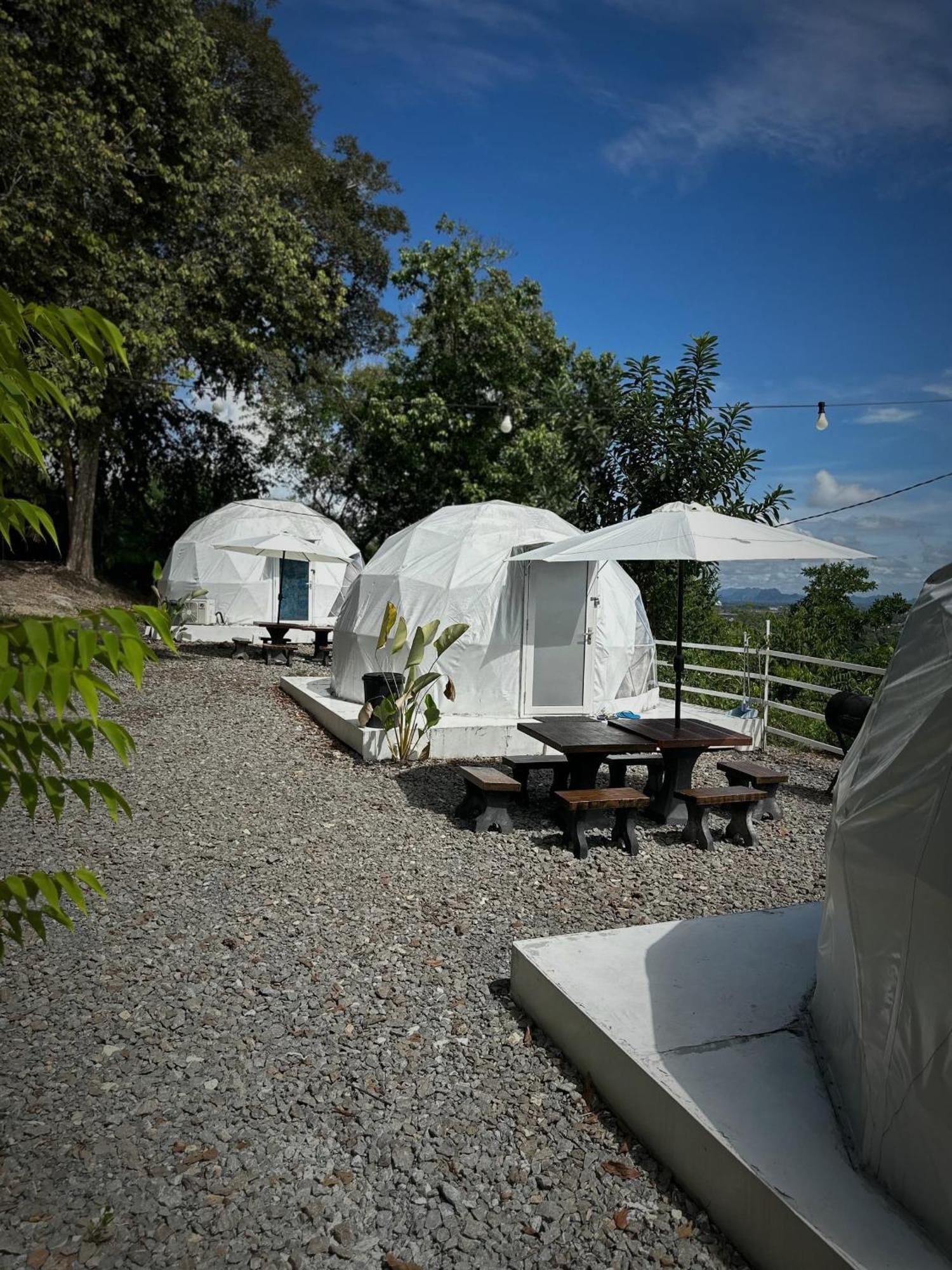 Hotel Gunung Medan Glamping & Cafe Kangar Zewnętrze zdjęcie